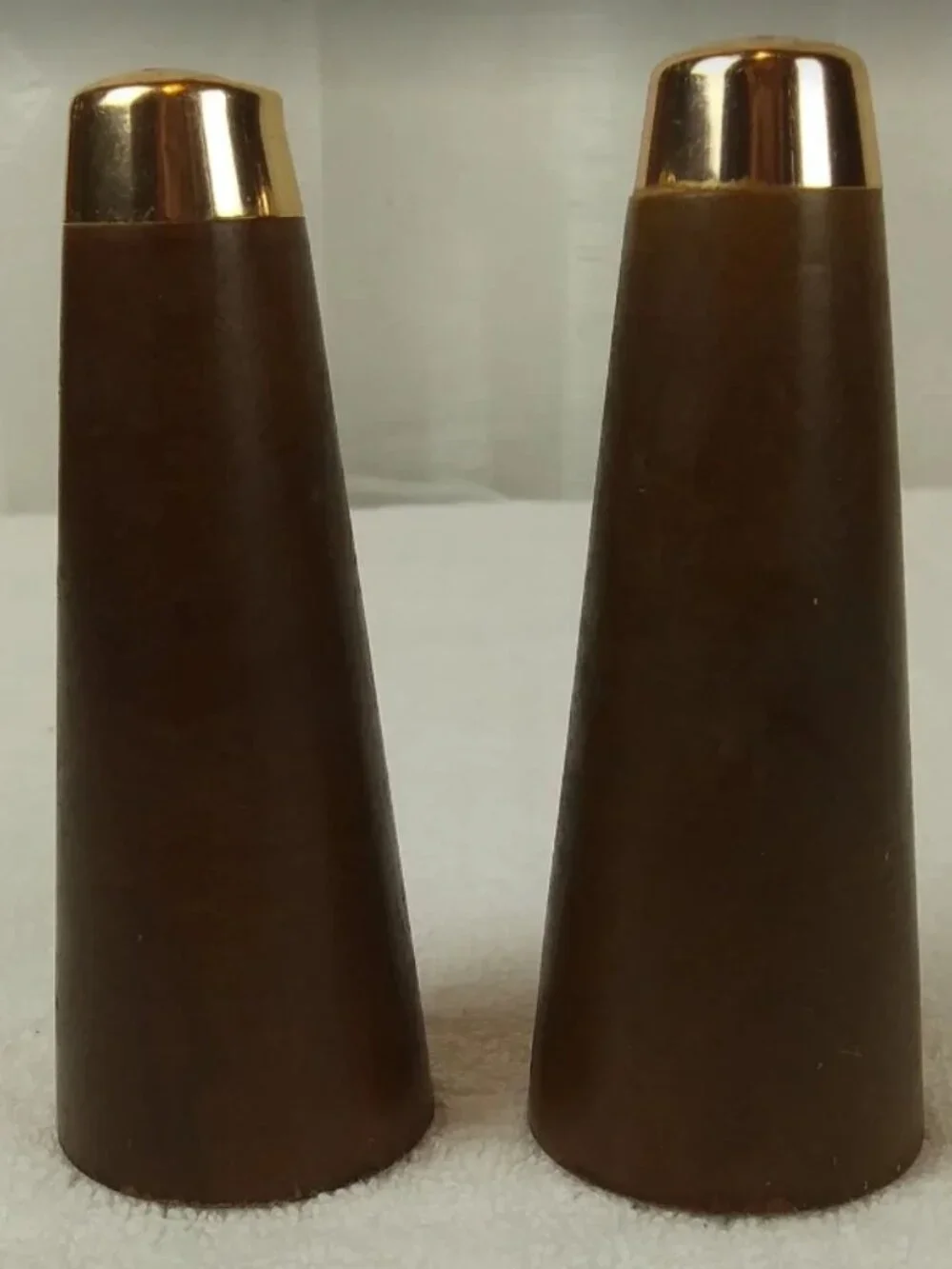 Vintage Mid Century Gold & Wooden Salt Pepper‎ Shakers 4